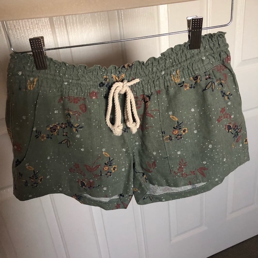 Adorable Roxy Shorts With String